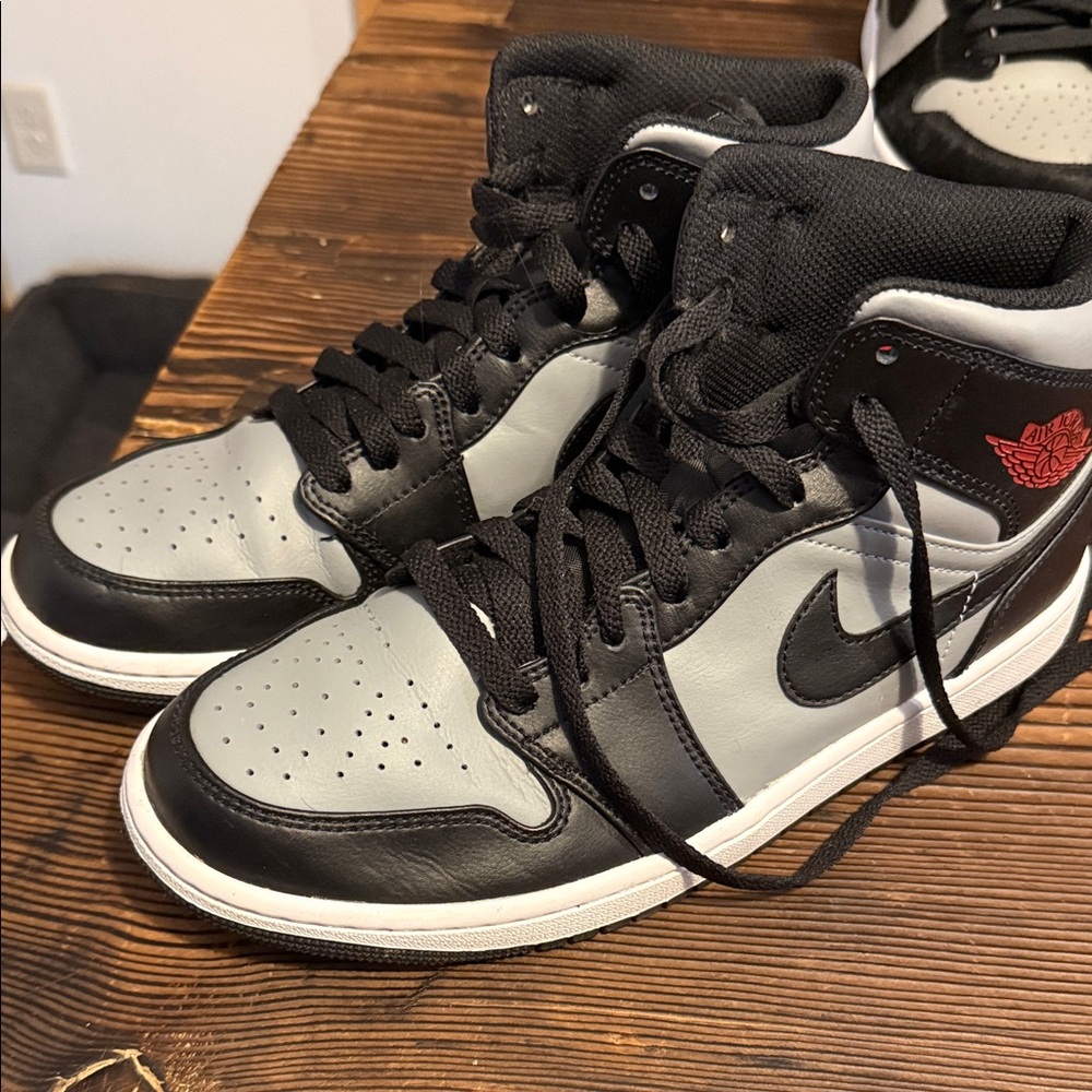 Nike Men's Black and Gray Air Jordan’s